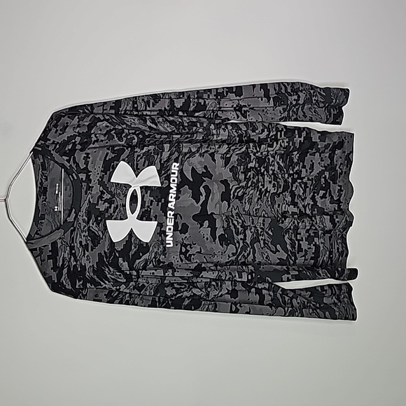 Under Armour medium black and gray camo athletic long sleeve shirt - Picture 1 of 6
